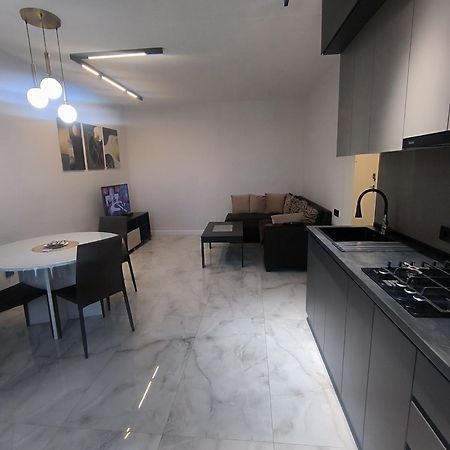 Apartment On Sayat Nova 33 エレバン エクステリア 写真